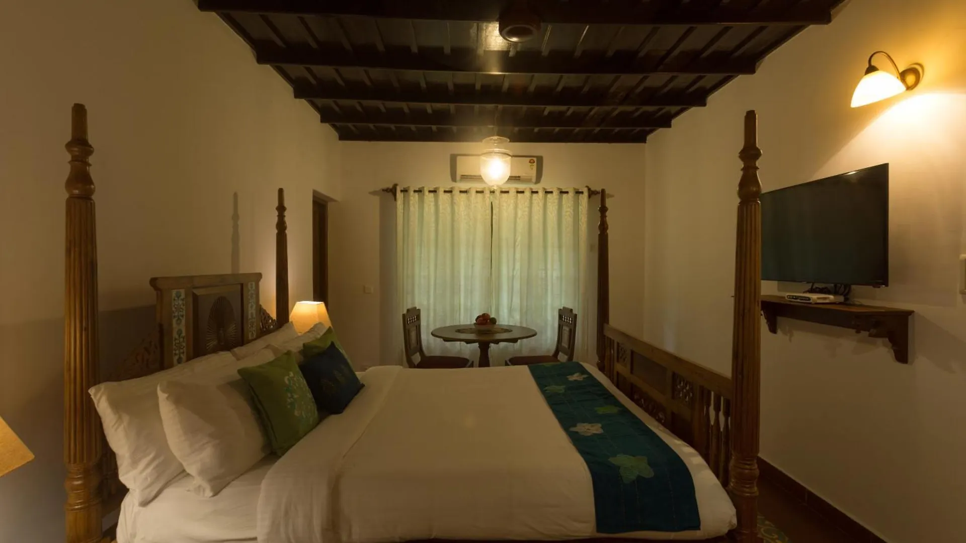 Palmgrove Lake Resort Alappuzha