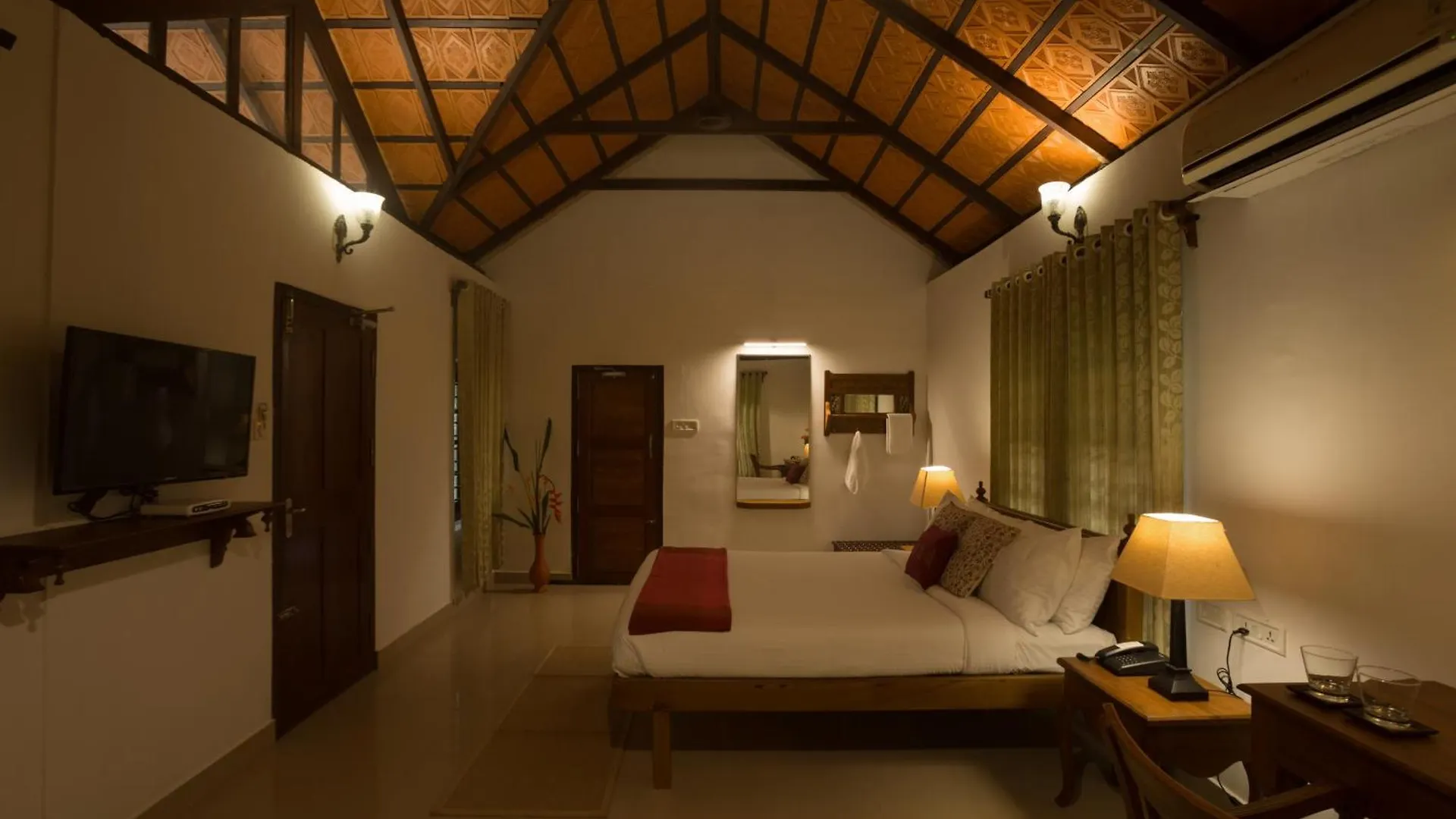 Palmgrove Lake Resort Alappuzha