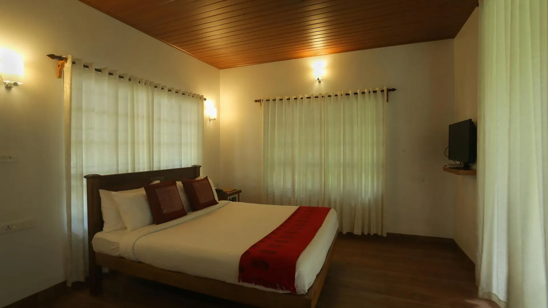 Palmgrove Lake Resort Alappuzha