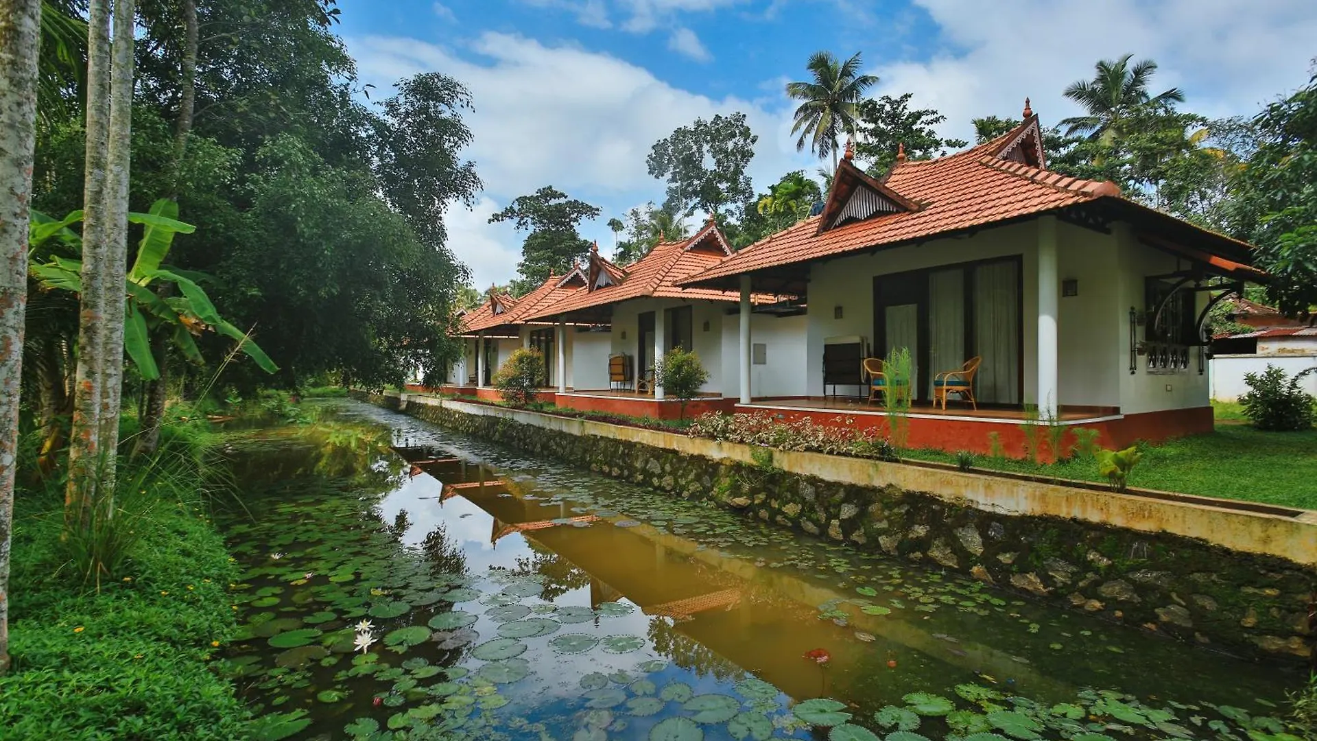 Palmgrove Lake Resort Alappuzha India