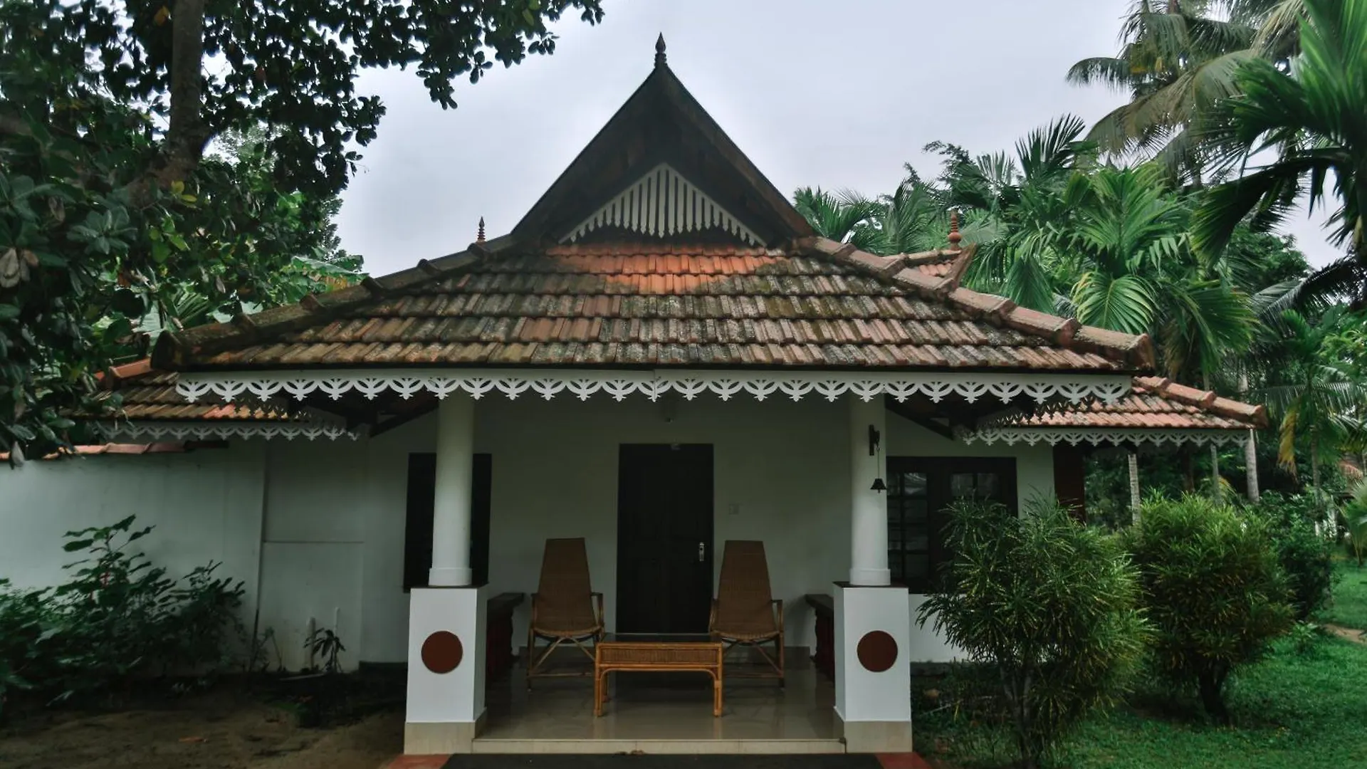 Palmgrove Lake Resort Alappuzha
