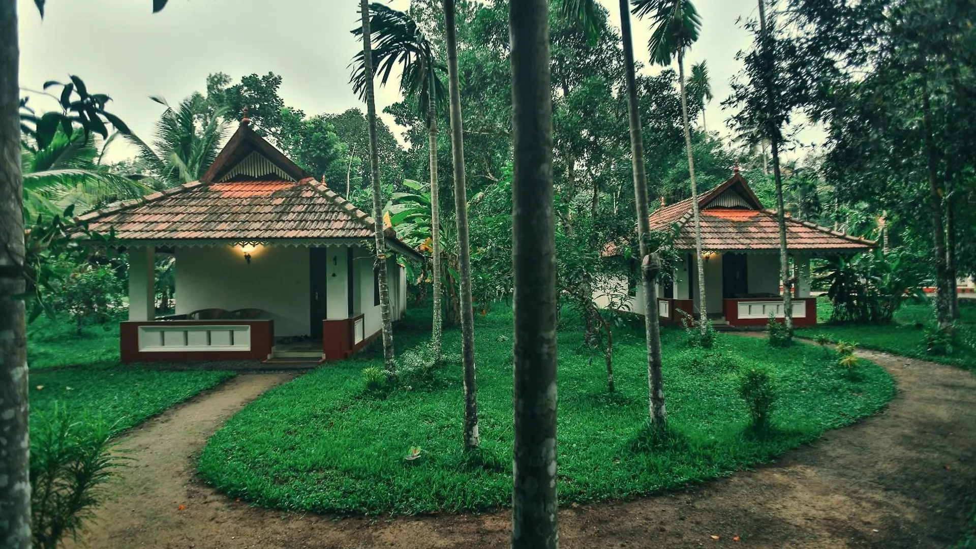 Palmgrove Lake Resort Alappuzha