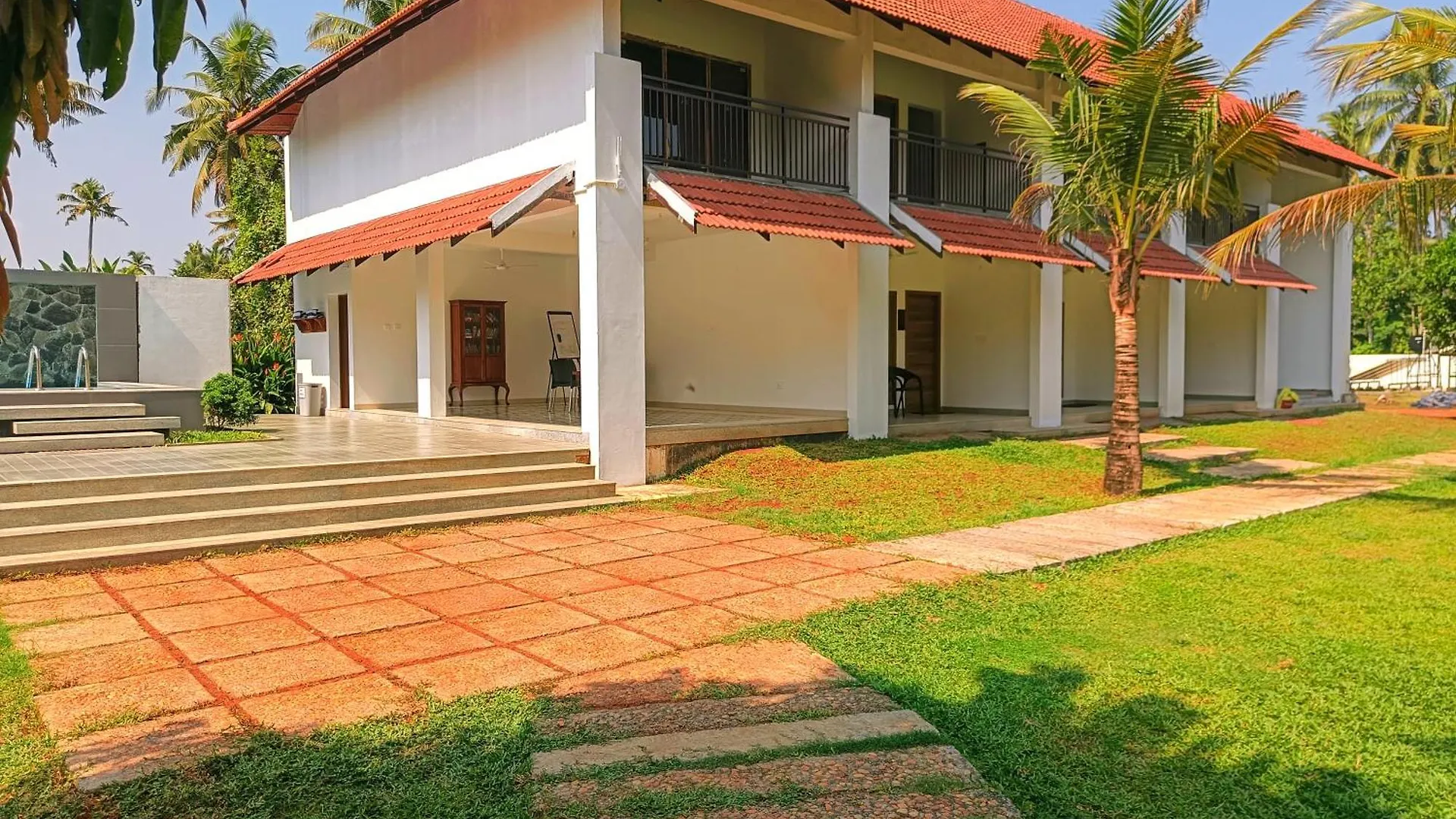 Palmgrove Lake Resort Alappuzha